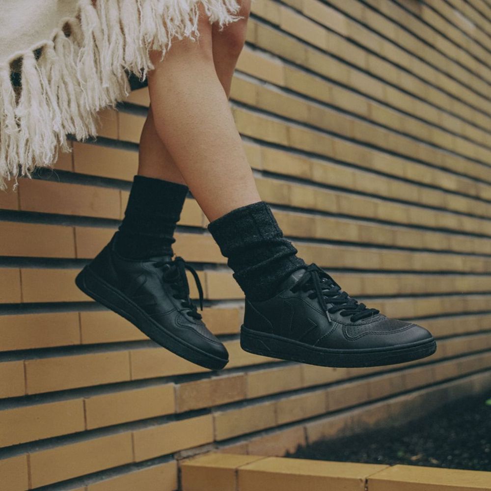 veja women's black sneakers